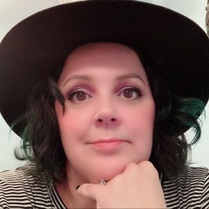 Meet your Posher, Stacy